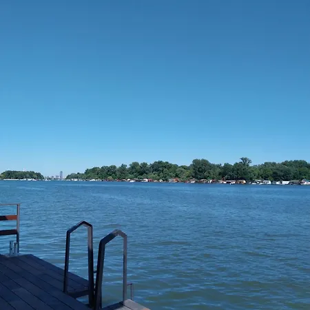 アパート Santa Barbara River *