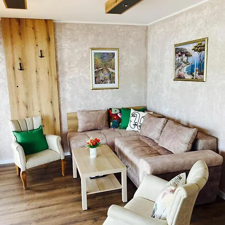 Santa Barbara River アパート