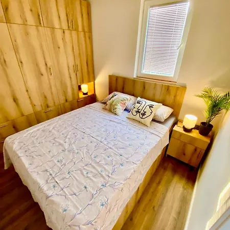 アパート Santa Barbara River ベオグラード